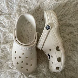 Crocs (Cream/White)